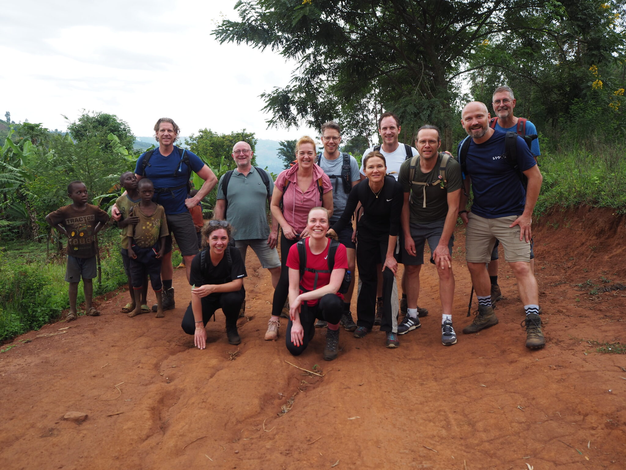 Wandelen door het Land van de Duizend Heuvels in Rwanda.